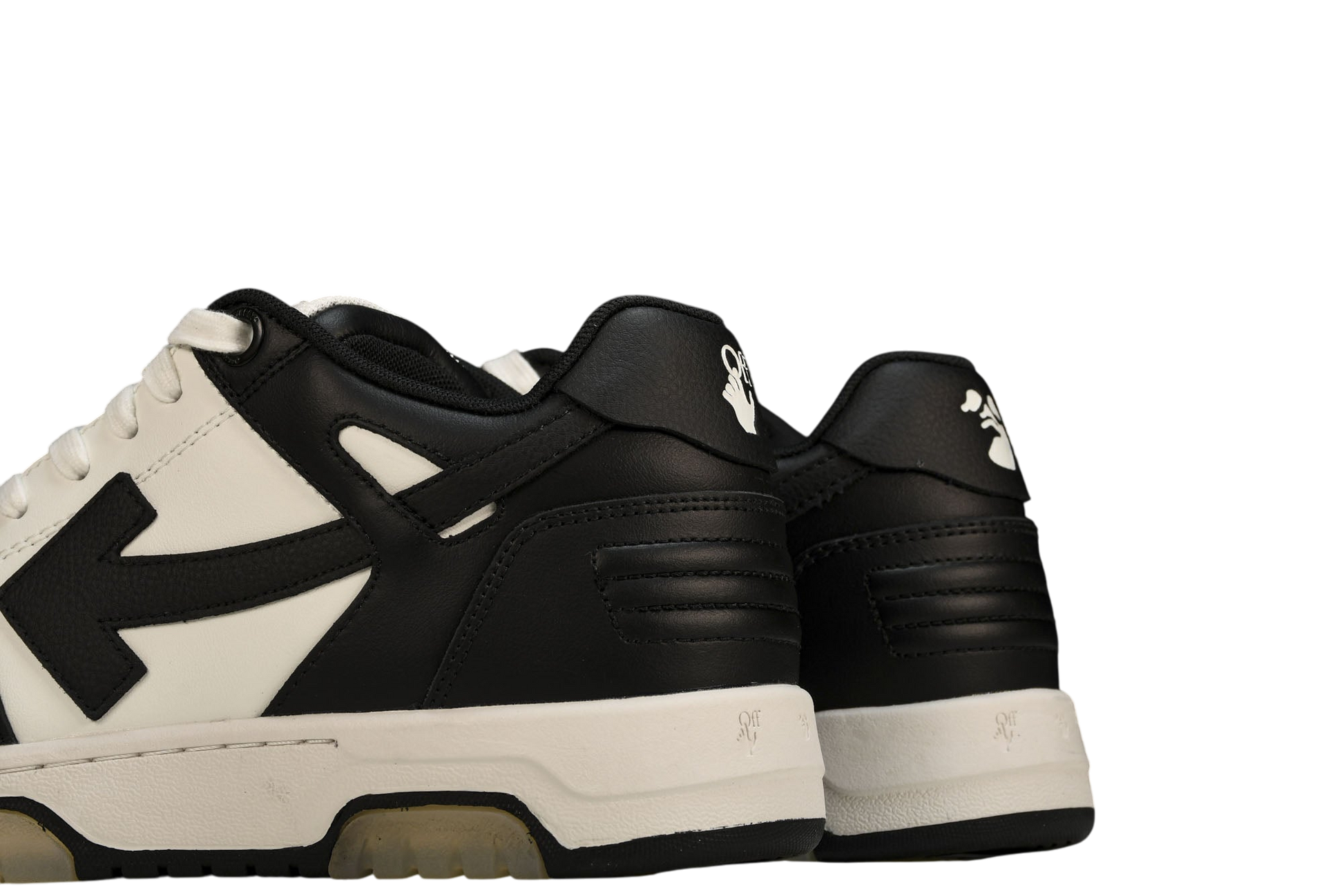 Off-White OOO Low-Top Sneakers: Classic White/Black Design, Premium Comfort