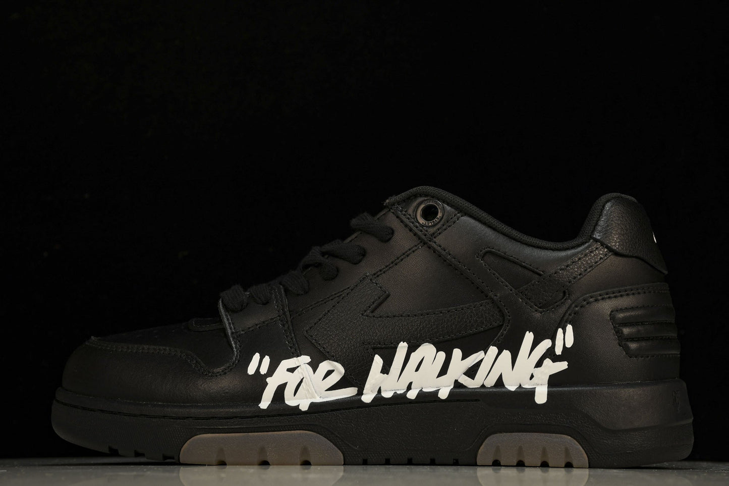 Off-White OOO Low Top Sneakers: Iconic Black White Streetwear Shoes