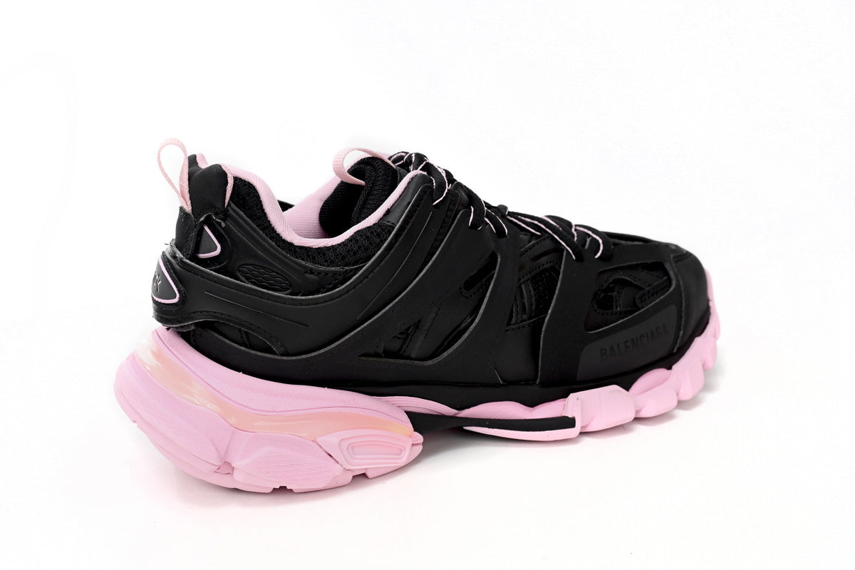 https://images.mrshopplus.com/469800128058134/DTB_proProduct/2024-11-16/balenciaga_track_black_powder_542436_w3ac1_1050__led__1B62A9226CD1E.jpg