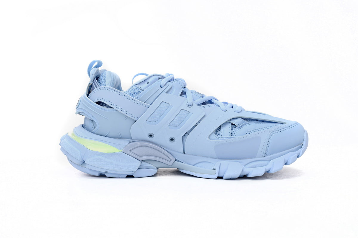 https://images.mrshopplus.com/469800128058134/DTB_proProduct/2024-11-16/balenciaga_track_light_blue_542436_w2la1_4800__led__1B62A832FE514.jpg